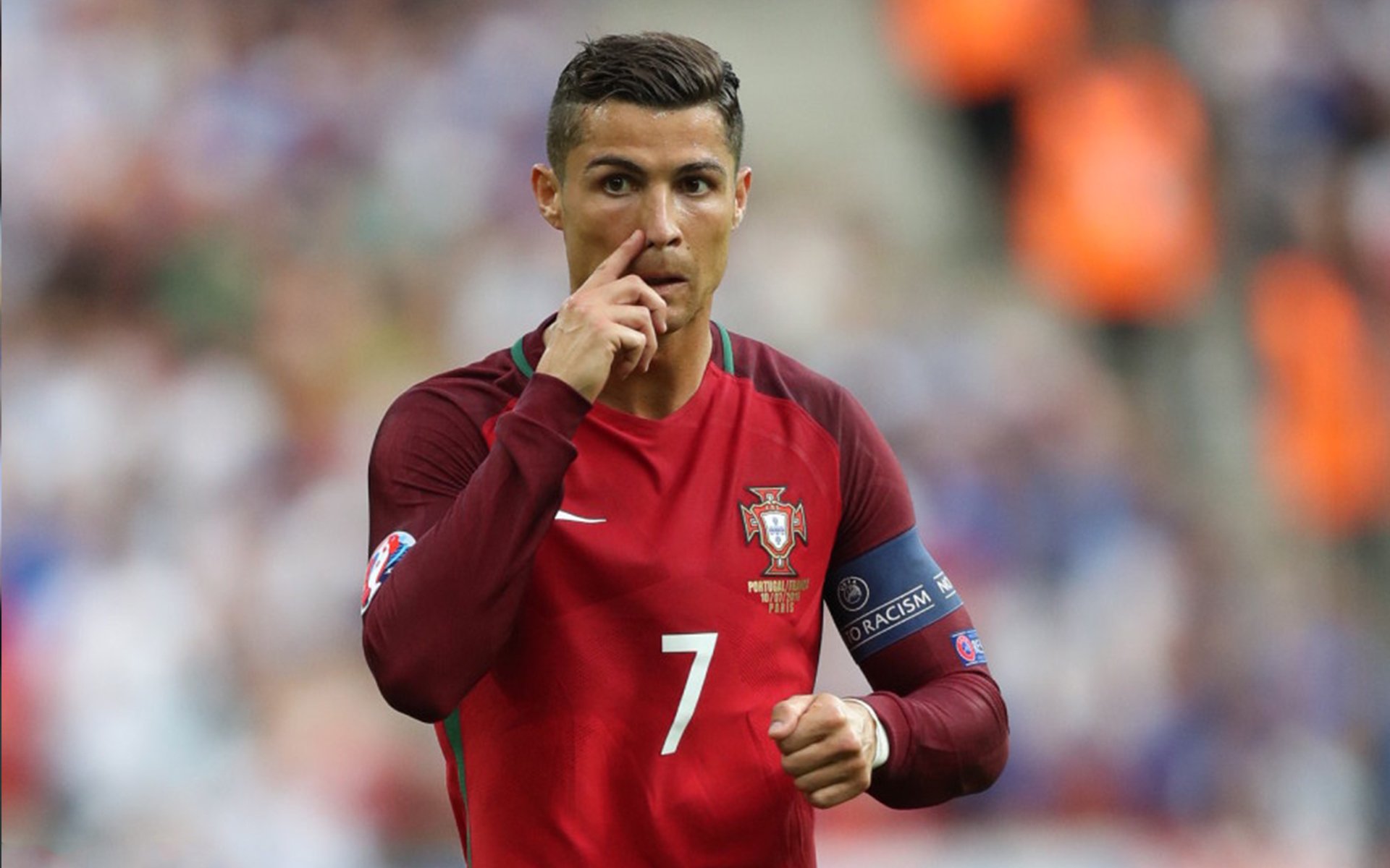 鹈鹕终结热火连胜，克莱在德甲争冠战接管比赛，体育世界的跨洋回响