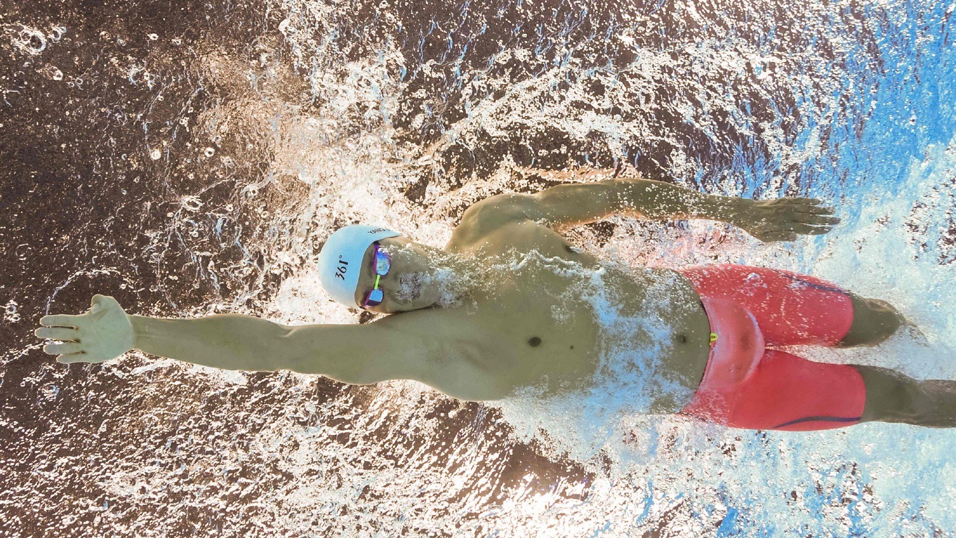 莱奥的德黑兰时间，当F1街道赛被波斯节奏接管