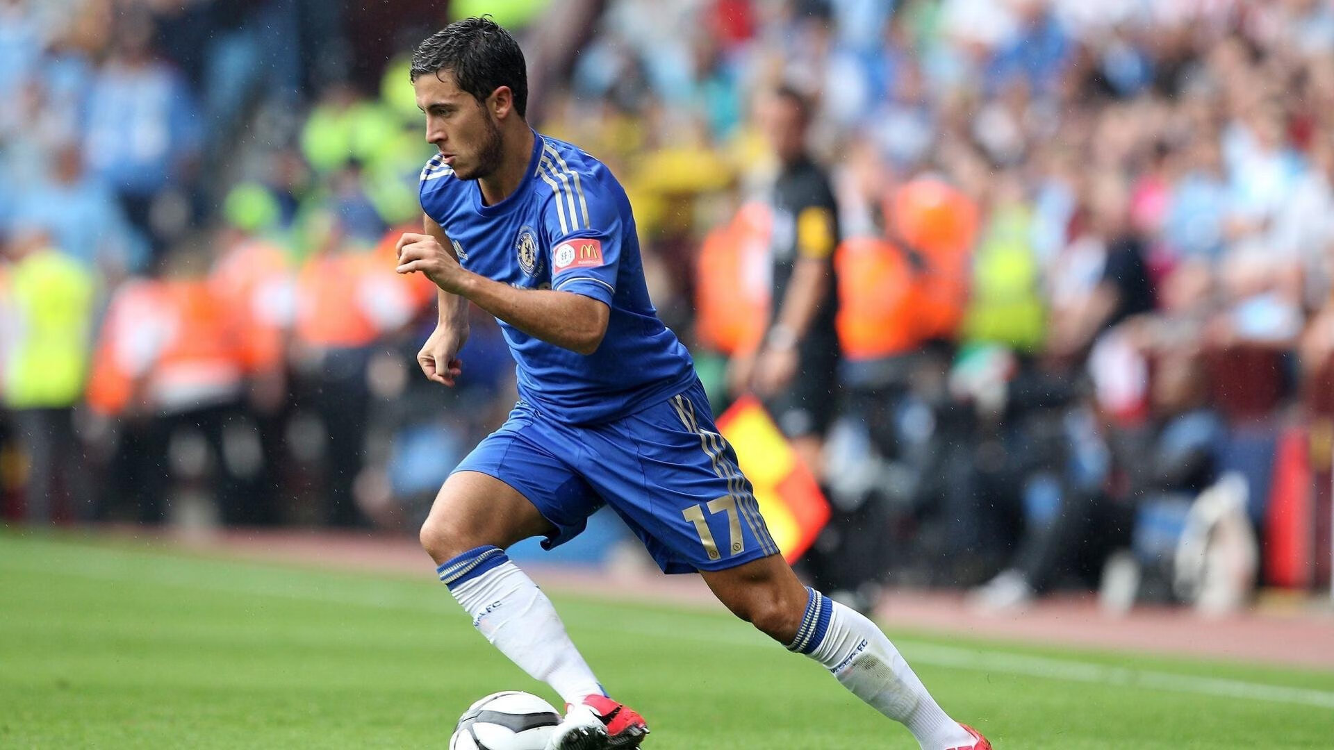 开拓者掀翻森林狼,浓眉在F1年度争冠接管比赛,跨界竞技的王者启示